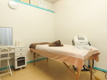 ピリナ(Plina)/脱毛施術ベッド