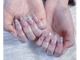 うる艶ラベンダー×蝶々ネイル