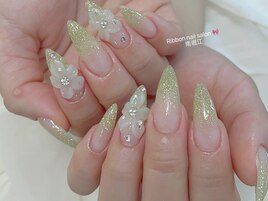 グリーンラメ×3Dフラワーネイル