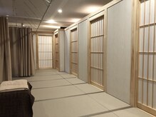 まるで自宅のような感覚で寛げる和の癒し空間