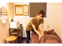 スマイル(Smile)/リンパセラピーの施術の様子