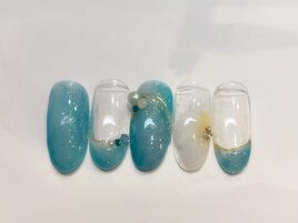 涼しげな夏ネイル