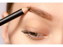 まつげエクステアンドネイル アイエスト 銀座店/眉毛のメイクアドバイス込￥4700