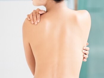 ルピナス 立川店の写真/【痛みが苦手な方にもオススメ】全身脱毛VIO込9900円★ムダ毛が抜け落ちた毛穴は引き締まってすべすべ♪