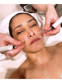 ポーラ 須屋店(POLA)/機器を使用した施術