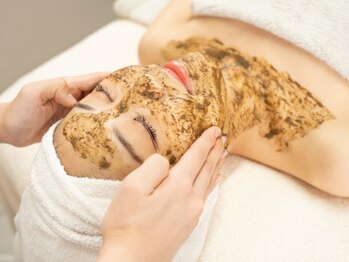 ラシェス(luscious)の写真/【お肌の周期を整える】ハーブピーリングでお肌のくすみを徹底改善！うるツヤたまご肌へ♪剥離なし◎