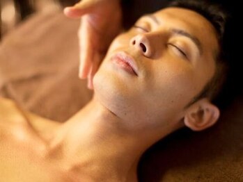 ハリウッドブロウリフト ワクシー 蒲田店(HOLLYWOOD BROW LIFT WAXYYY.)の写真/《完全個室の隠れ家サロン》男性も通いやすい安心空間◎VIOから顔脱毛までプロのW施術で清潔感UP！