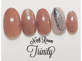 ネイルルーム トリニティ(Nail Room Trinity)/150種類以上選べるアート付