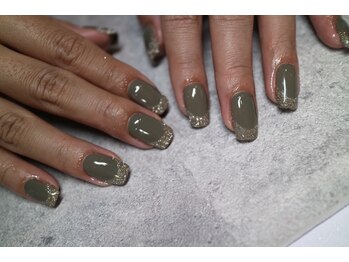 ネイルサロン R/スタイリングコース　8030円