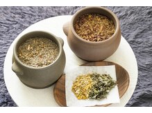 よもぎ屋 アロマトープ(Aroma top)の雰囲気(和漢よもぎ・健美草・ハーブ・モリンガ等、様々な蒸しを♪)