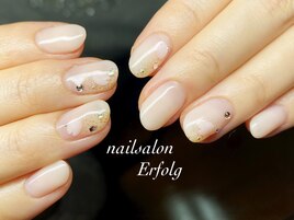 大人可愛い桜花びらネイル！