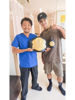 はくさん和鍼灸整骨院/K-1チャンピオンと2SHOT!!