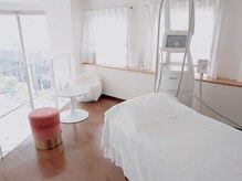 シュシュ エステティックアンドヨガ(chouchou esthetique&yoga)の雰囲気（2Fメイントリートメントルーム☆6台の最強マシンで結果重視!!!!!）
