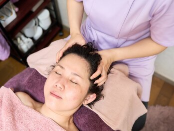 エステティックジュビラン アメジストの写真/頭皮が固いとお顔が垂れるって知ってました?!気になるほうれい線・たるみを改善!