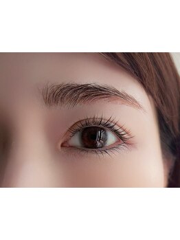 ナチュラル上品な目元にしたい