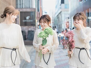 ナナ 福岡(NANA)の写真/フラットラッシュのナチュラルで抜け感のある優しい仕上がりが大人気◎全23色から選べる！