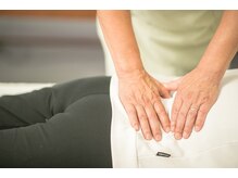 カイロイズム 腰痛バスター 安城/背骨の矯正をしています