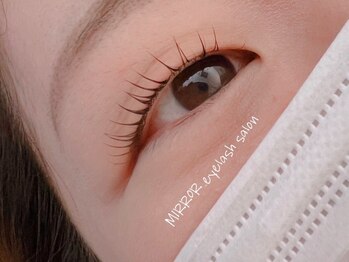 ミラーアイラッシュサロン(MIRROR eyelash salon)の写真/リピーター続出!!高技術と丁寧なカウンセリングでまつげのお悩み解決♪行きつけのサロンを探している方に◎