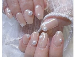 ベージュネイル/ホワイトミラー