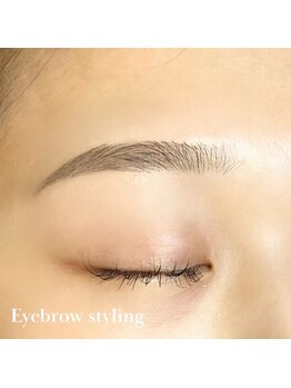 ヌーベルボーテ/眉毛スタイリング