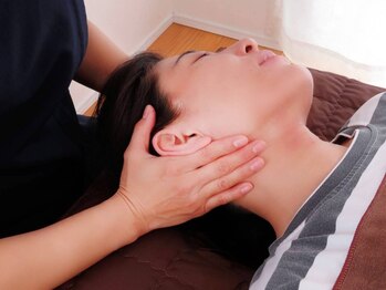 りもあず(ReMore-S)の写真/むくみのない小顔へ♪【小顔マッサージ+むくみリンパ流し★60分¥3980】コリをゆるめて、エラ・輪郭キュッ！