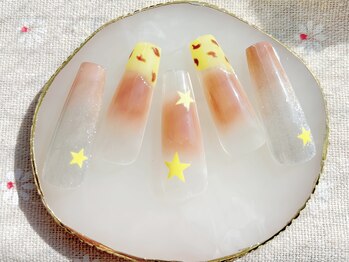 エイチスリー(H3)/様々色でのチーク定額ネイル