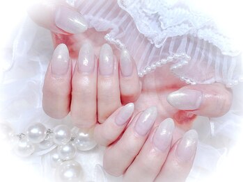 ボガスティーズネイル(Vogusty's nail)/ パールホワイト グラデーション