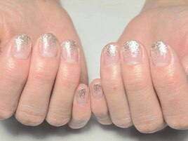 ショートネイルラメグラ2000円