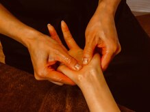 オリーブ(olive)/手と腕のオイルマッサージ