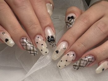 chou chouの写真/【ワンカラー/マグネット】日常を彩る大人可愛いシンプルネイル★美フォルムで指先をスッと長く魅せる♪