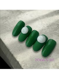 個性派グリーン韓国風ネイル