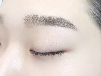 アイラッシュサロン ミミ 目黒店(Eyelash salon Mimi)の写真/【美眉アイブロウWAX¥5000】まつげメニュー同時施術で¥500OFF★目のスペシャリストが黄金比を見極めご提案!