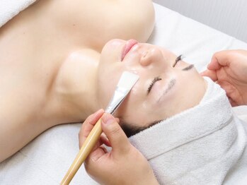 ヴィズクラブ バイ ビネル(Vi's CLUB by BINEL)の写真/【渡韓なしで叶う韓国肌管理】悩まされ続けたニキビ・色素ケア・赤ら顔にもう悩ませられない！