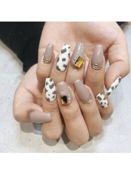 アース 豊橋店(HAIR & MAKE EARTH)/カウ柄ネイル