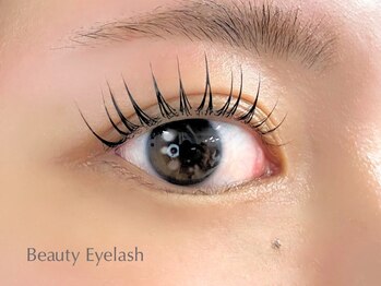 まつげエクステ専門店 ビューティーアイラッシュ 神戸三宮店の写真/【人気NO,1パリジェンヌラッシュリフト】下がったまつ毛を根本から立ち上げ¥5100~