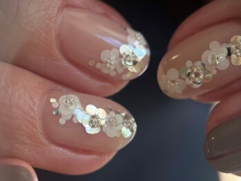 エル(alle.)の写真/「自分らしさ」を指先に。高いデザイン力×自爪に優しいフィルインで、毎日眺めたくなる理想のネイルへ。