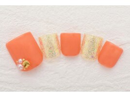 8月号 6000円　フットネイル