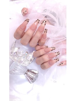 ラズリ(Lazuri)/大人気ヒョウ柄フレンチ