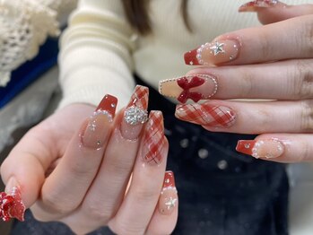 STAR ONE NAIL SALON【フィルイン/パラジェル/ワンホン】【2/1 NEW OPEN(予定)】の写真/【華やか/ゴテゴテ好き必見★】 1000種類以上のパーツからつけ放題♪写真持ち込みOK♪高再現度に自信あり◎
