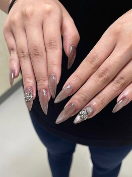 ウズ 和歌山店(UZU)/クロムネイル