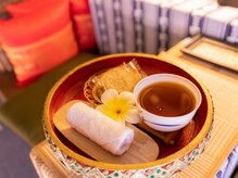 サバイアユタヤの雰囲気（お茶とお菓子のサービス♪）