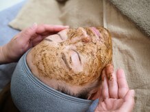 ラキ(Laki)の雰囲気（剥けないハーブピーリング♪敏感肌もok♪一度で効果大◎）