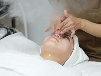 アロマ(AROMA)の写真/スペシャルケア【凹凸ニキビや開き毛穴に速攻アプローチ】剥離なし◎ダウンタイムなし◎施術後ツヤ肌実感◎