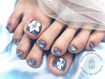 ネイルズガッシュトウキョウ 横浜西口店(NAILsGUSH TOKYO)の写真/ワンカラーからこだわりアートまで対応◎
お気に入りのフットネイルで足元から可愛く♪