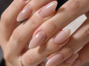ネイルサロン ネイルシー(NaiL.C)の写真/シンプルだけど可愛く♪指先からオシャレに☆派手ネイルがNGの方も"ちょこっとお洒落"で周りと差をつける!!