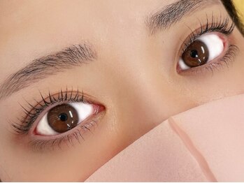 イーズネイル 堺(e's Nail)の写真/ナチュラル派の方にはマツパが◎メンテも楽ちん♪自然で可愛い印象に！【まつ毛パーマ¥5500】