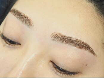 ヴィラファボリエ 白金台(Villa Favorie)/ハリウッドブロウリフト