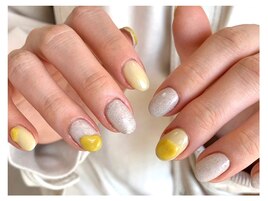 まるで卵みたいなネイル