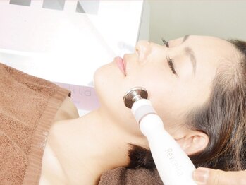 ラリュール(L'Allure)の写真/【根本からの肌質改善!最先端美容プラズマフェイシャル☆】お肌の内側から細胞を活性化し輝く美肌へ◎