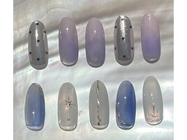 涼しげブルーネイル